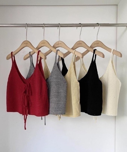 yuue' ( wear )(ユーイ)の「2WAYリボンニットビスチェ/前後着用可(ベスト・レディース・グレー/レッド/イエロー/アイボリー/ブラック・FREE)」の19枚目の写真