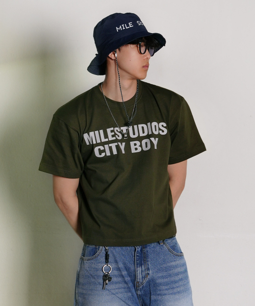 THE MILE(ザマイル)の「マイルスチュディオ シティボーイ クロップクルーネック_KHAKI(Tシャツ/カットソー・メンズ・その他・SMALL/MEDIUM/LARGE/X-LARGE)」の1枚目の写真