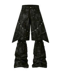 スタッズ」に該当するレディースのデニムパンツ（ブラック/黒色系
