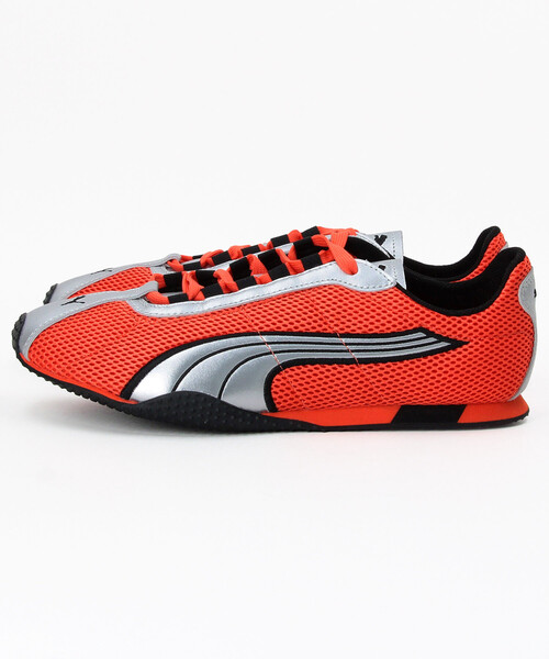 PUMA(プーマ)の「PUMA/プーマ ユニセックス Hストリート OG スニーカー(スニーカー・メンズ・ブラック/レッド・10/8/9/7)」の4枚目の写真