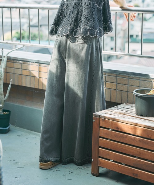 niko and...（ニコアンド）の「スーパーバギーフレアパンツ　[NKJ 2026AW]（デニムパンツ・レディース・ブルー/チャコール・LARGE/MEDIUM）」の7枚目の写真