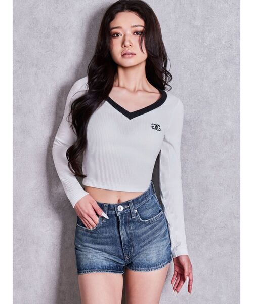 GYDA(ジェイダ)の「SymmetryGYDA Vネックバイカラートップス(Tシャツ/カットソー・レディース・ブラック/オフホワイト・FREE)」の7枚目の写真