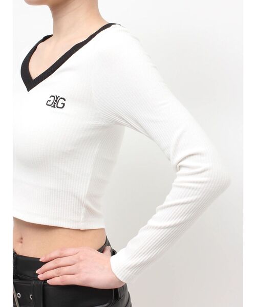 GYDA(ジェイダ)の「SymmetryGYDA Vネックバイカラートップス(Tシャツ/カットソー・レディース・ブラック/オフホワイト・FREE)」の16枚目の写真