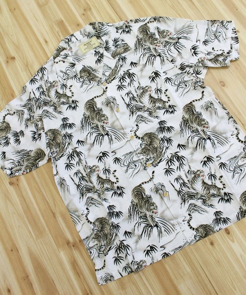 AVIREX(アヴィレックス)の「ALOHA SHIRT-TIGER & BAMBOO-(シャツ/ブラウス・メンズ・ブラック/ホワイト・XL/XXL/L/M)」の5枚目の写真