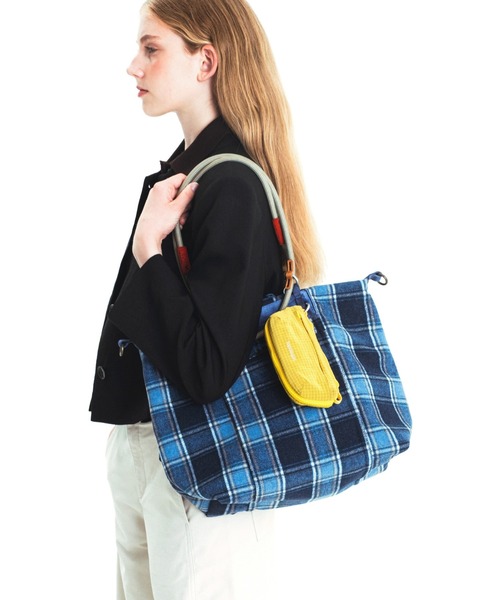 Topologie（トポロジー）の「Eyewear Sacoche（ショルダーバッグ・レディース・イエロー/ブラック/モスグリーン系・ONE SIZE）」の14枚目の写真
