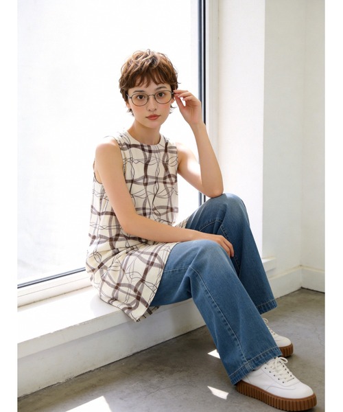 Sew loop（ソーループ）の「抽象的ナミナミ格子柄プリントノースリーブ背中タックチュニック（チュニック・レディース・ホワイト/ブラック・FREE）」の4枚目の写真