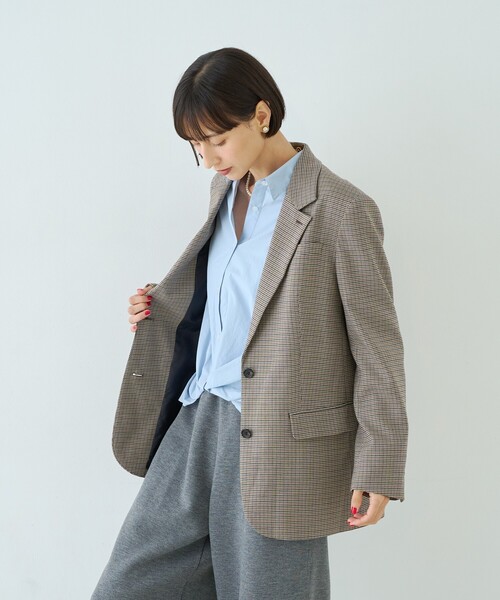 Rouge vif(ルージュヴィフ)の「ウール混ストレッチツイルシングルテーラージャケット(テーラードジャケット・レディース・グレー/ストライプ・38/36)」の9枚目の写真