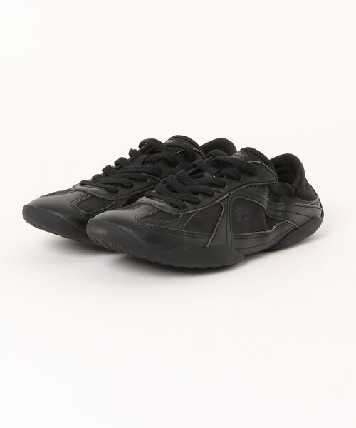 FILA(フィラ)の「【FILA】フィラ GLIO(グリオ)ロープロファイルバレエスニーカー(スニーカー・レディース・ブラック/シルバー/ピンク・23.5cm/24.0cm/23.0cm/24.5cm/25.0cm)」の2枚目の写真