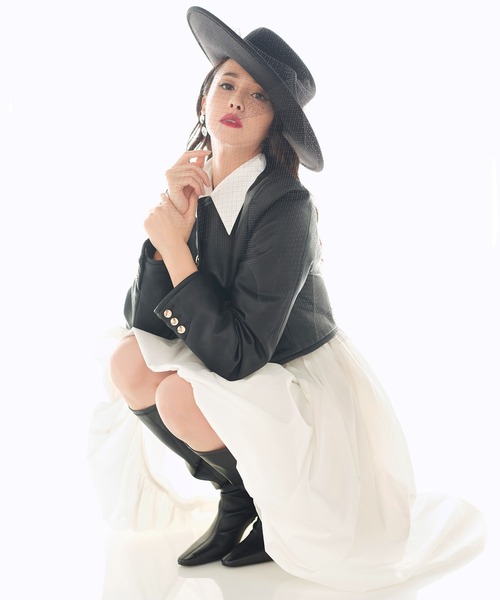 EIMY ISTOIRE(エイミーイストワール)の「EM GOLD BUTTON LEATHER JACKET(ノーカラージャケット・レディース・ブラック/キャメル・38/36)」の3枚目の写真