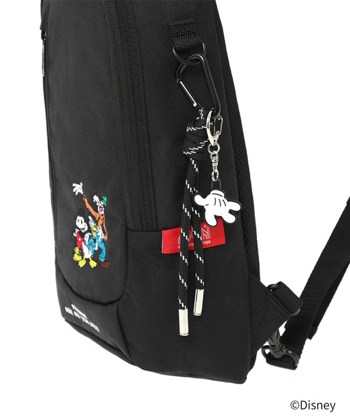 Manhattan Portage(マンハッタンポーテージ)の「LITTLE ITALY CROSSBODY BAG / MICKEY / 26(ボディバッグ/ウエストポーチ・レディース・ブラック・SMALL)」の12枚目の写真