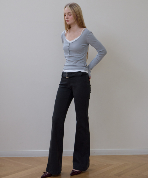 ROSEFRANTZ（ロゼフランツ）の「Basic V-neck Long Sleeve [Blue]（Tシャツ/カットソー・レディース・ブルー・SMALL/MEDIUM/X-SMALL）」の5枚目の写真