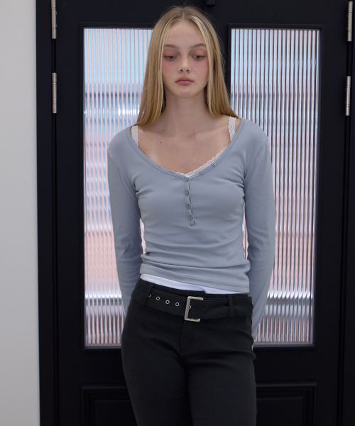 ROSEFRANTZ（ロゼフランツ）の「Basic V-neck Long Sleeve [Blue]（Tシャツ/カットソー・レディース・ブルー・SMALL/MEDIUM/X-SMALL）」の15枚目の写真