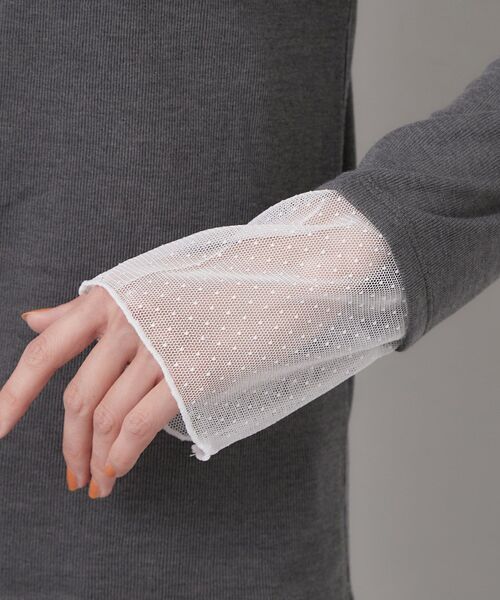 OPAQUE.CLIP（オペークドットクリップ）の「袖口レース／ドットチュール切替トップス【洗濯機OK】（Tシャツ/カットソー・レディース・グレー/ブラック系/チャコール/チャコールグレー・42/40/38）」の5枚目の写真