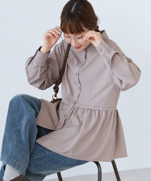 reca(レカ)の「ペプラム釦ブラウス(シャツ/ブラウス・レディース・グレイッシュベージュ/ブラック/カーキ・M)」の1枚目の写真