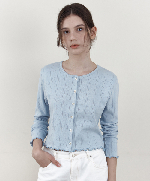 WEDNESDAYOASISFORWOMEN（ウェンズデー オアシス フォー ウーマン）の「[MUSINSA EDITION X セニ] ソフトウェーブ ロングスリーブ カーディガン_PALE BLUE（カーディガン/ボレロ・レディース・スカイブルー・FREE）」の2枚目の写真
