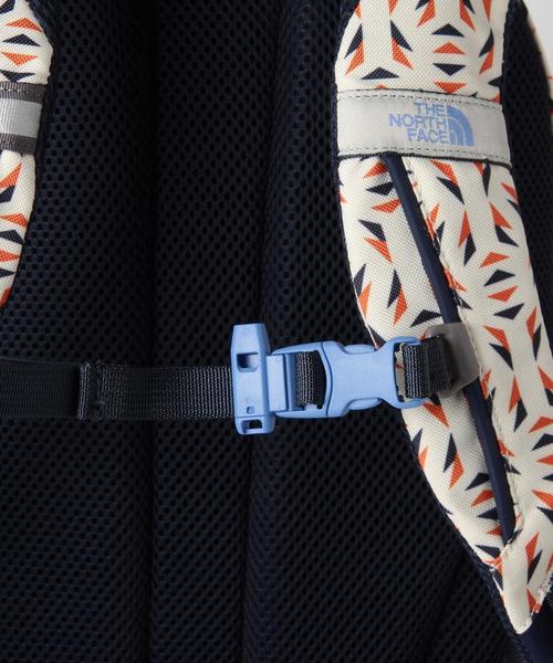 THE NORTH FACE（ザノースフェイス）の「【THE NORTH FACE(ザノースフェイス)】 K Small Day 15L（バックパック/リュック・キッズ・オレンジ/ネイビー・FREE）」の5枚目の写真