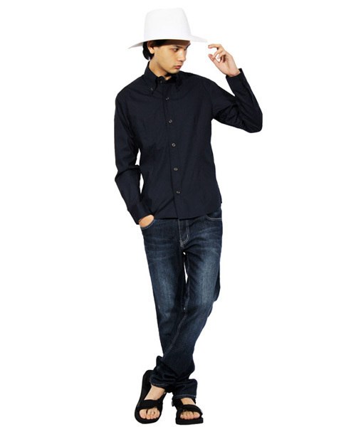 ８(eight)（エイト）の「ブロード ボタンダウンシャツ 日本製（シャツ/ブラウス・メンズ・ブルー/ホワイト/レッド/ネイビー/グレー/ブラック/ワイン/ベージュ・LARGE/MEDIUM/X-LARGE）」の14枚目の写真