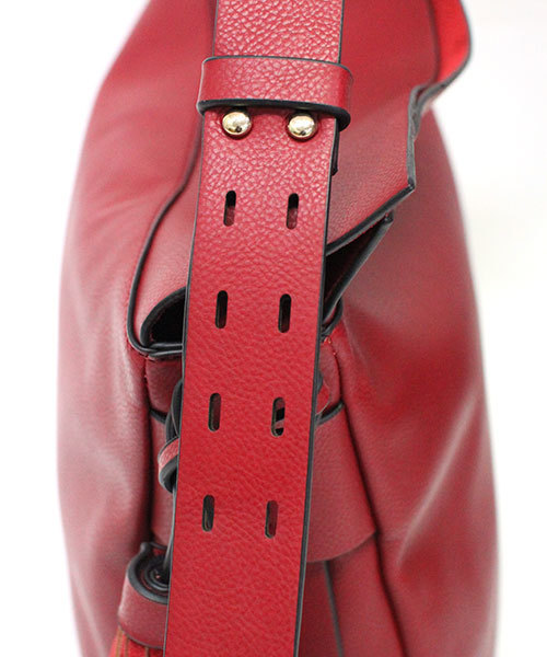 Mia Borsa(ミアボルサ)の「フェイクレザーワンショルダーバッグ(ショルダーバッグ・レディース・レッド/グレー/ブラック・FREE)」の6枚目の写真