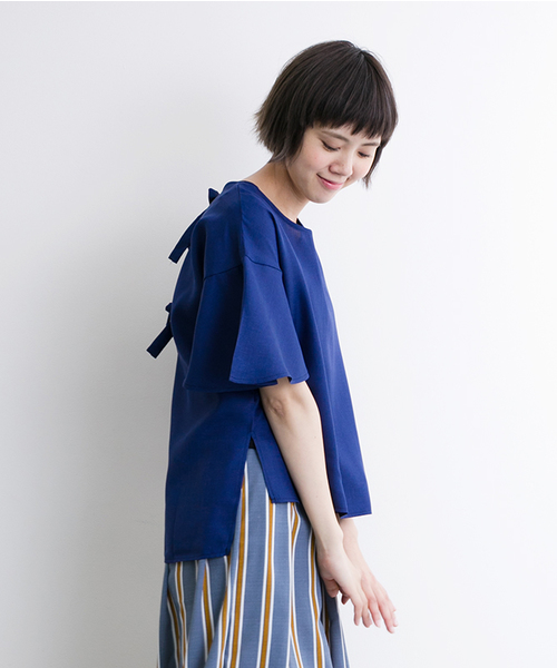 MERLOT（メルロー）の「バックリボンフレア袖トップス4954（シャツ/ブラウス・レディース・ブラック/ライトブルー/ネイビー/オフホワイト/ピンク・FREE）」の4枚目の写真