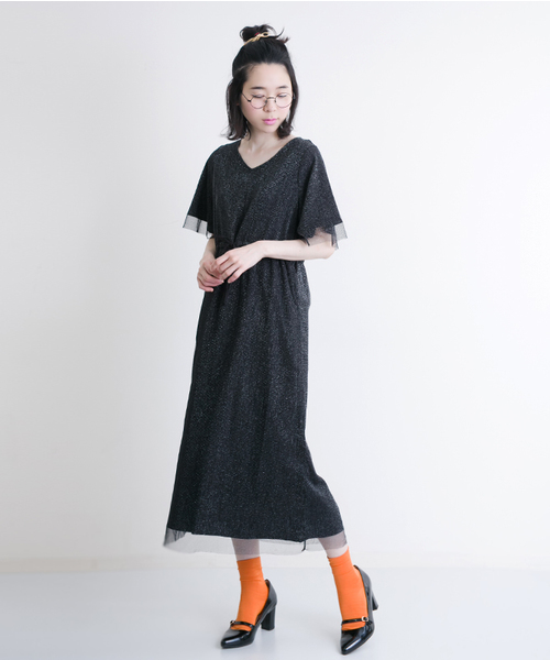 merlot plus（メルロープリュス）の「ラメチュールウエストリボンワンピース2945（ワンピース・レディース・ブラック/ベージュ・FREE）」の2枚目の写真