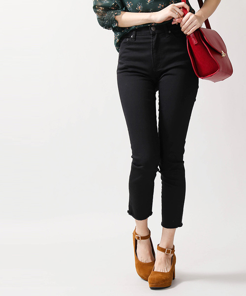 WEGO（ウィゴー）の「WEGO/フレイドヘムパワーストレッチスキニー（デニムパンツ・レディース・ダークインディゴブルー/インディゴブルー/ブラック/ピンク・LARGE/MEDIUM/SMALL）」の5枚目の写真