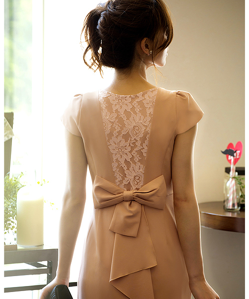 RUIRUE BOUTIQUE（ルイルエブティック）の「スイートグラマラスシースワンピースフォーマルパーティードレス/結婚式・披露宴・二次会・謝恩会・成人式・同窓会・セレモニーなどお呼ばれ対応（ドレス・レディース・ネイビー/ピンクベージュ・3L/M/L/XL/XS/4L/S/5L）」の5枚目の写真