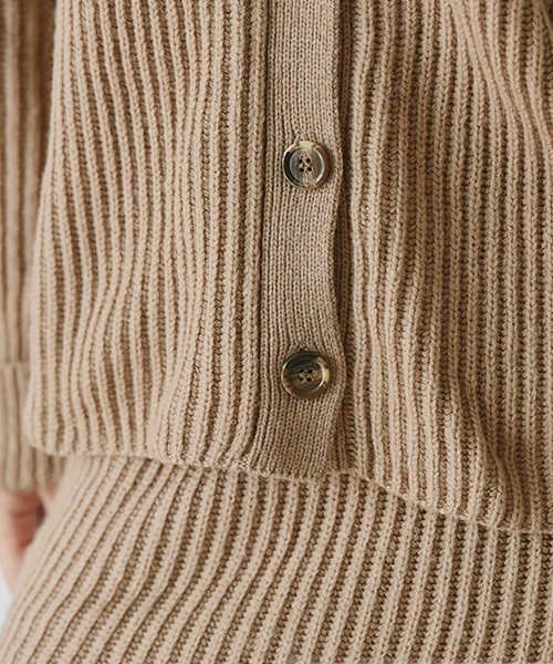 Luz Llena（ラズレナ）の「[ウール混]ニットカーディガン×タイトスカート・セットアップ（セットアップ・レディース・グレー/グレイッシュベージュ・MEDIUM）」の8枚目の写真