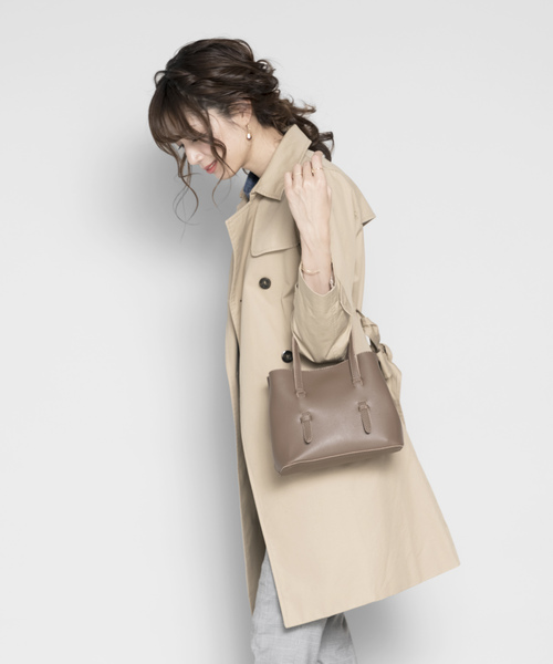 PLAIN CLOTHING（プレーンクロージング）の「ポーチ付き3wayショルダーバッグ（ショルダーバッグ・レディース・ワイン/モカ/ブラック/キャメル・FREE）」の3枚目の写真