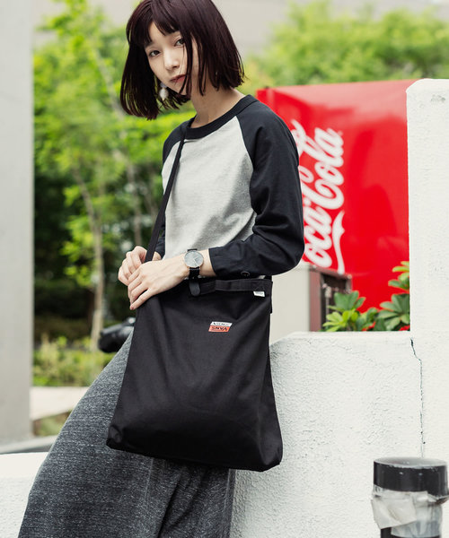 VANS/ヴァンズ Reversal Box Logo 2Way Shoulder Bag VANS/ヴァンズ Reversal Box Logo 2Way Shoulder Bag