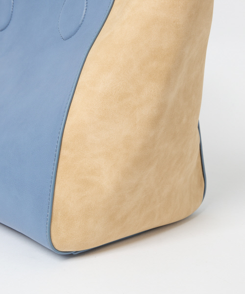 qualite(カリテ)の「バイカラーワイドトート(トートバッグ・レディース・ベージュ/サックスブルー・フリー)」の11枚目の写真