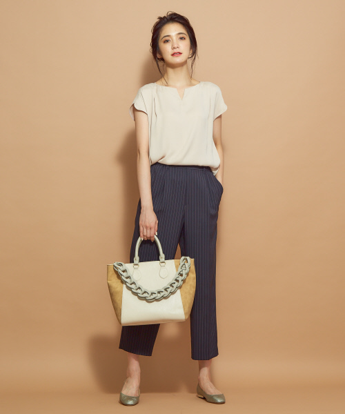 qualite(カリテ)の「バイカラーワイドトート(トートバッグ・レディース・ベージュ/サックスブルー・フリー)」の5枚目の写真