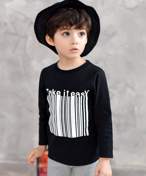 Bee des Bee（ビーデスビー）の「【コットン100％】長袖プリントTシャツ（Tシャツ/カットソー・キッズ・ホワイト系その他/ブラック×ホワイト/ホワイト×ブラック/ブラック系その他5/ブラック系その他2/ライトピンク/ブラック系その他4/ピンク/ブラック系その他3/カーキ/ホワイト系その他2/ブラック系その他6/ピンク系その他/ブラック系その他7/ブラック/ホワイト系その他3/ネイビー/ベージュ/ブラウン/ミント/ピンク系その他2/マスタード/ブルー系その他/ブラウン系その他/チャコールグレー/ベビーピンク/杢グレー/ブルー/グリーン系その他/ライトベージュ/チョコ/クリーム/グレー系/ブラック系1/ブルー系1/ホワイト系その他4/ブラック系2/パープル系1/パープル系2/ブルー系2/ピンク系3/ブルー系/パープル系/ブラック系/グレー系その他2/ピンク系1/ピンク系/ブルー × パープル/ライトグレー/ピンク系2/ライラック/グリーン系1/ブルー系4/ピンク系4/ブルー系3/ブラック系3/グレー系その他3・120cm/110cm/130cm/140cm/150cm/100cm）」の11枚目の写真