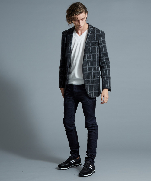 5351 POUR LES HOMMES（ゴーサンゴーイチプールオム）の「“SOFFY”シルケットコットンVネックニットTシャツ（ニット/セーター・メンズ・ホワイト/ブラック・44/46/48/50）」の9枚目の写真