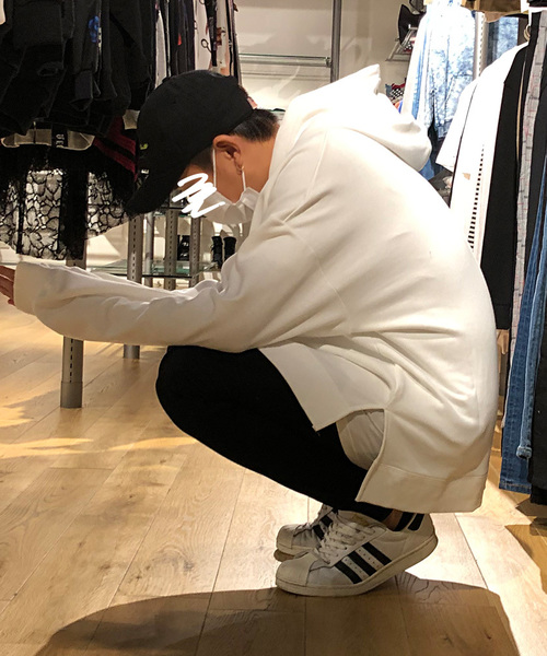 SILVER BULLET(シルバーバレット)の「無地ワイドスリットプルオーバーパーカー / CATN19-17(パーカー)」|ホワイト