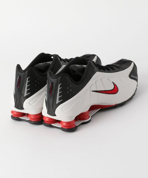 NIKE（ナイキ）の「＜NIKE＞ SHOX R4/ショックス（スニーカー・メンズ・シルバー・26.5cm/26cm/28cm/27cm）」の4枚目の写真