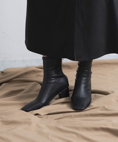 Aunt Marie's（アントマリーズ）の「AUNT MARIE'S ストレッチショートブーツ（ブーツ・レディース・ホワイト/ブラック・MEDIUM/LARGE）」の13枚目の写真