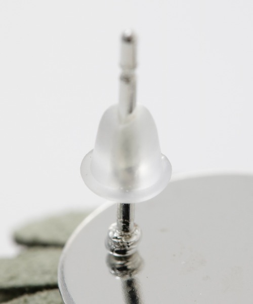 カヤ（カヤ）の「【カヤ】菊とタッセルピアス（ピアス（両耳用）・レディース・ホワイト/ブラック/ネイビー/レッド/イエロー/グリーン・FREE）」の7枚目の写真