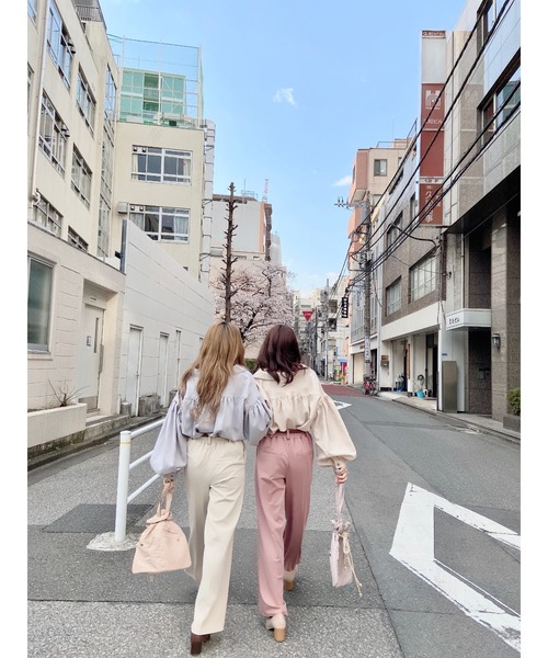 EPIMI E'PIMMY（エピミエピミー）の「《ZOZO限定》ビットベルト付きセンタープレスパンツ（その他パンツ・レディース・ピンク/ブルー/アイボリー・MEDIUM）」の4枚目の写真