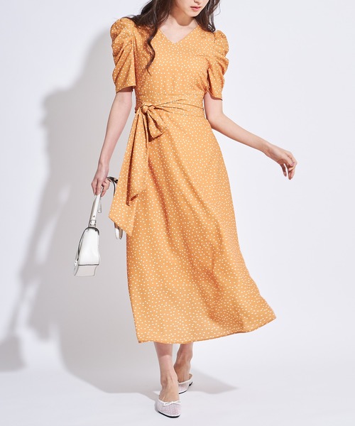 Cookie Chocolate（クッキーチョコレート）の「《美香さんコラボアイテム》ドットパワショルマキシワンピース（ワンピース・レディース・ブラック/イエロー・FREE）」の2枚目の写真