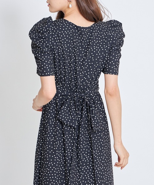 Cookie Chocolate（クッキーチョコレート）の「《美香さんコラボアイテム》ドットパワショルマキシワンピース（ワンピース・レディース・ブラック/イエロー・FREE）」の4枚目の写真