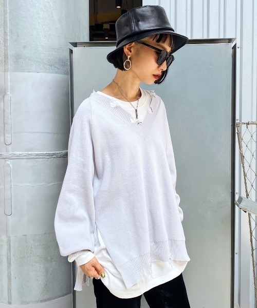 PAGEBOY（ページボーイ）の「ダメージVネックプルオーバー(ニュアンスカラー/ニット)（ニット/セーター・レディース・グレイッシュベージュ/ブラック/ブラウン/オフホワイト・FREE）」の11枚目の写真