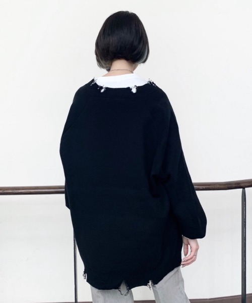 PAGEBOY（ページボーイ）の「ダメージVネックプルオーバー(ニュアンスカラー/ニット)（ニット/セーター・レディース・グレイッシュベージュ/ブラック/ブラウン/オフホワイト・FREE）」の7枚目の写真