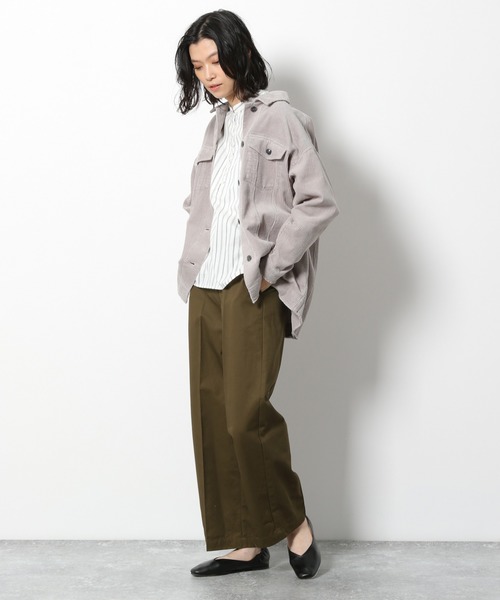 LAKOLE(ラコレ)の「コーデュロイBIGトラッカージャケット / LAKOLE(ブルゾン・レディース・ライトグレー/ブラック・SMALL/MEDIUM)」の18枚目の写真