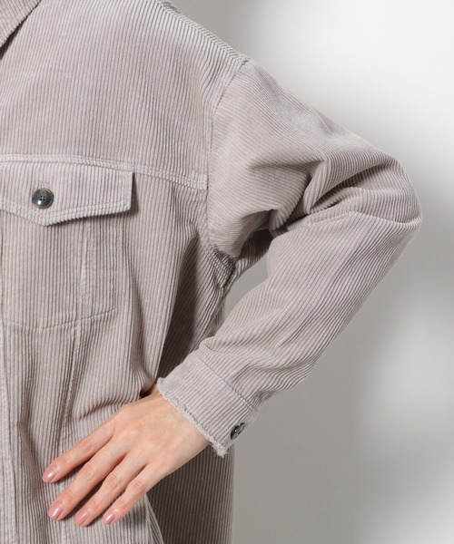 LAKOLE(ラコレ)の「コーデュロイBIGトラッカージャケット / LAKOLE(ブルゾン・レディース・ライトグレー/ブラック・SMALL/MEDIUM)」の22枚目の写真