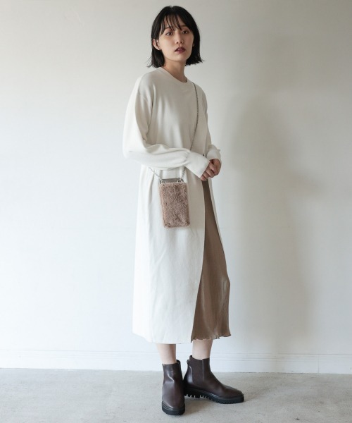 PAGEBOY（ページボーイ）の「プリーツレイヤードニットワンピース（ワンピース・レディース・オフホワイト/ブラック/ダークブラウン・FREE）」の2枚目の写真