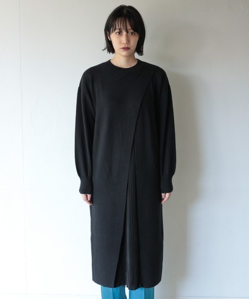 PAGEBOY（ページボーイ）の「プリーツレイヤードニットワンピース（ワンピース・レディース・オフホワイト/ブラック/ダークブラウン・FREE）」の6枚目の写真
