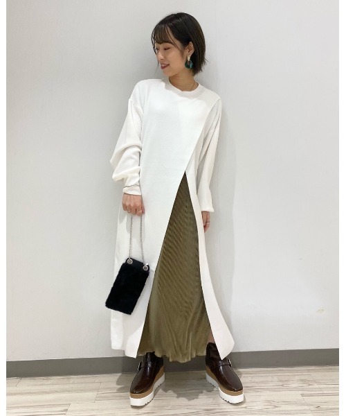 PAGEBOY（ページボーイ）の「プリーツレイヤードニットワンピース（ワンピース・レディース・オフホワイト/ブラック/ダークブラウン・FREE）」の19枚目の写真