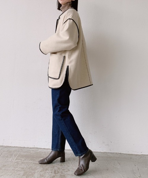 VANNIE U(ヴァニーユー)の「キルティング付き|ノーカラーパイピングショートコート(ダウンジャケット/コート・レディース・ベージュ/モカ・FREE)」の16枚目の写真