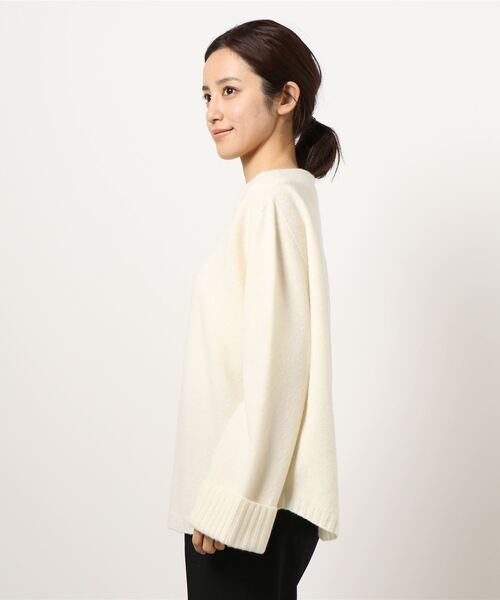 qualite（カリテ）の「カシミヤ混ボートハイネックプルオーバー（ニット/セーター・レディース・キャメル/モカ/オフホワイト/ライム・フリー）」の6枚目の写真