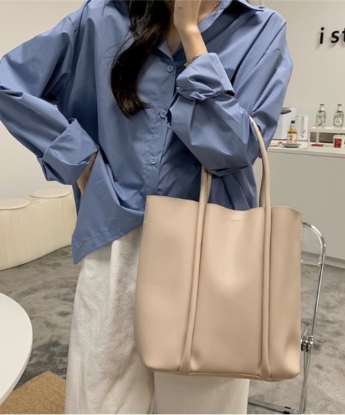 yuue' ( wear )(ユーイ)の「ポーチ付き2wayレザートートバッグ(トートバッグ・レディース・ホワイト/ブラック/ベージュ/ブラウン/ダークグリーン・FREE)」の3枚目の写真